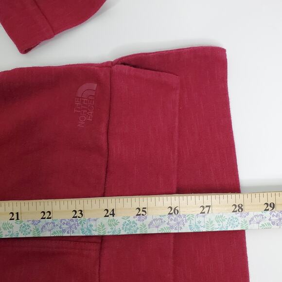 The North Face Med Women Burgundy Front Pocket Logo 1/2 Zip Long Sleeve Hoodie - Picture 8 of 9